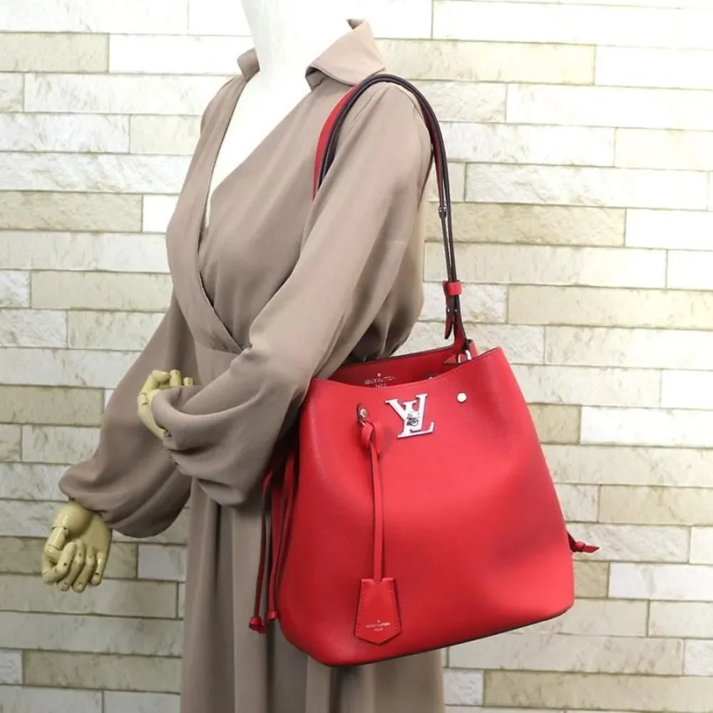 Louis Vuitton LockMe Bucket Bag Red - Picture 2 of 10